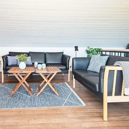 Three-bedroom In Hemmet 90 3*