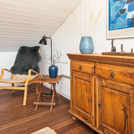 Three-bedroom In Hemmet 90 호텔
